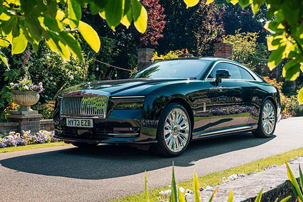 Rolls-Royce marks the arrival of summer