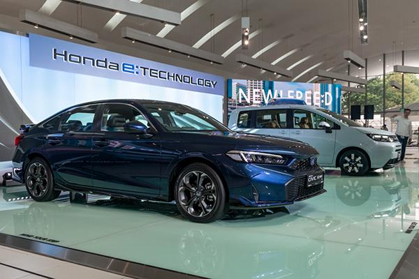 Honda launches a new Civic and the Freed e:HEV